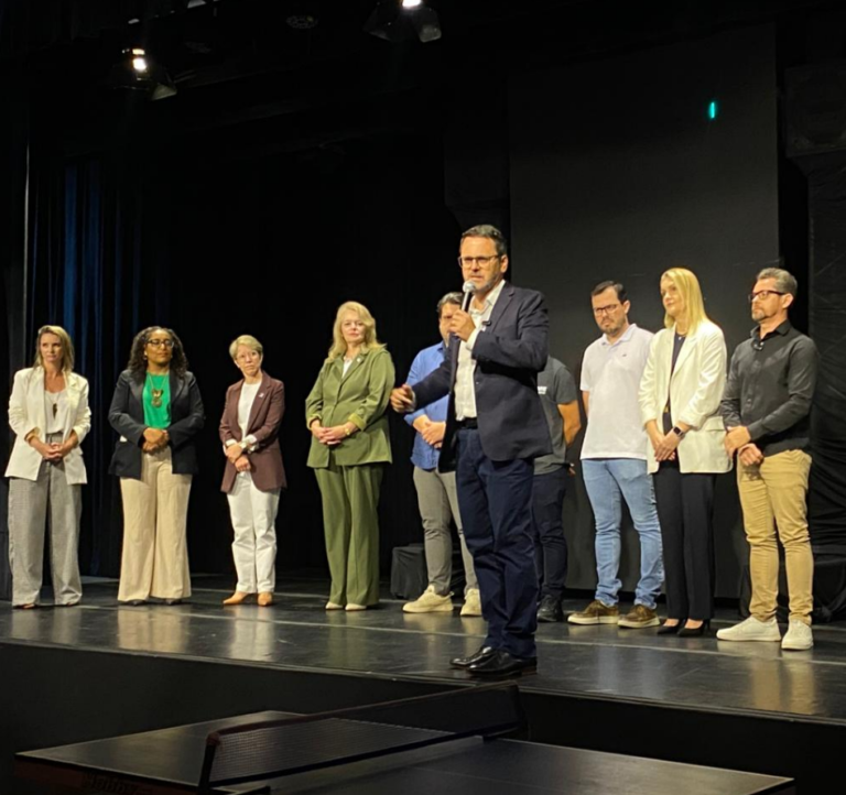 {FBF04791-A0CA-490E-8F1F-5F1F11C77566}