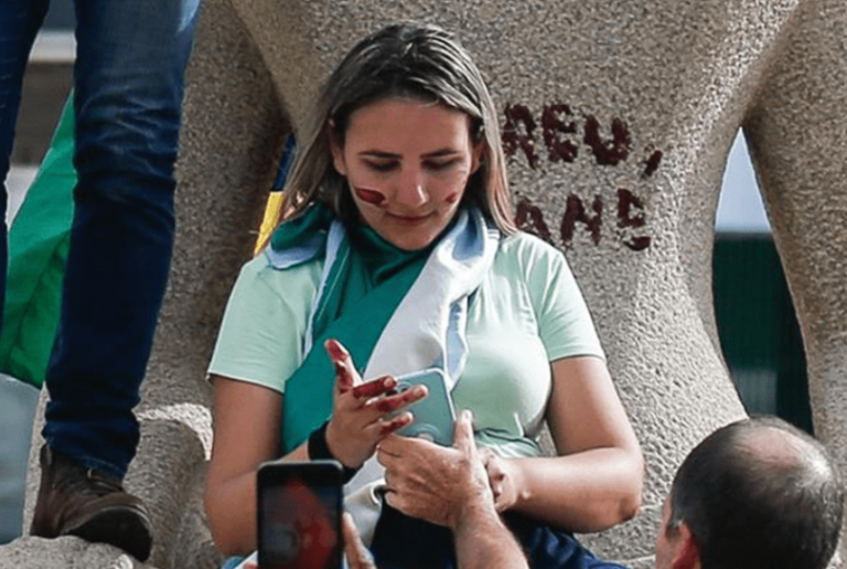 {1A0135A4-1DFD-40A9-A191-AE8F95A67E7F}