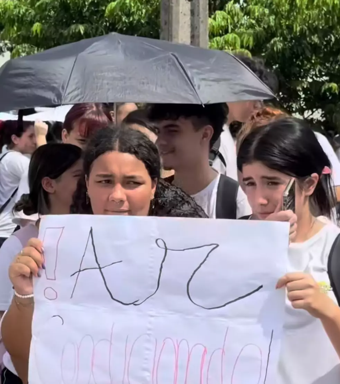 {990F641E-66DE-42F2-82D9-A6D666E4B11F}