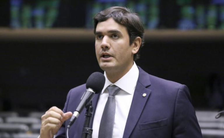 {C1F1D3BB-B6FF-48A8-8DB6-309B3BF711DB}