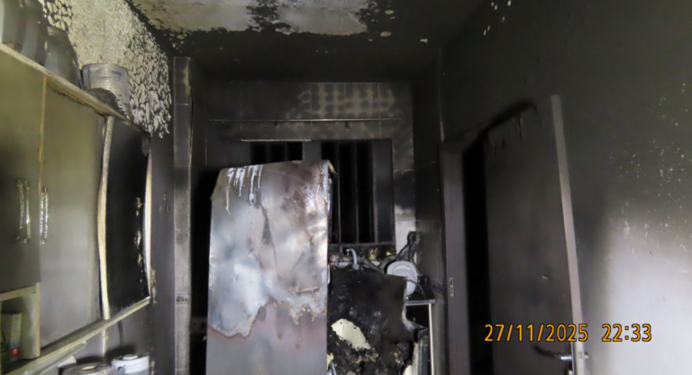 {CF0F19E7-1314-45B4-B118-971C345DCA2D}