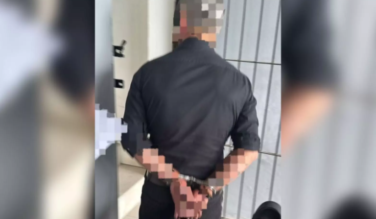 {E25E4FE3-4F26-435A-8C24-56CED70FA20D}