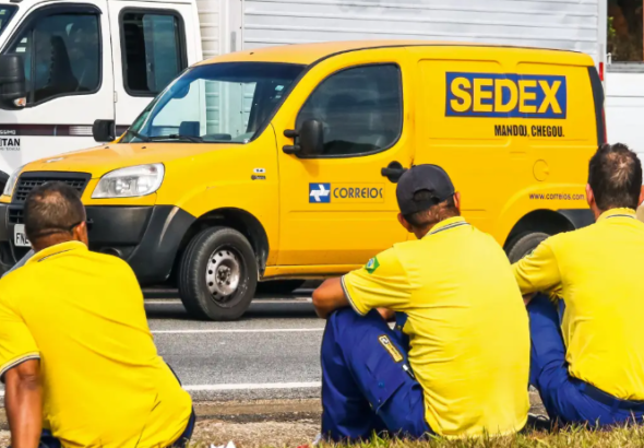 {890AA478-7CF3-4E61-92FB-129377974243}