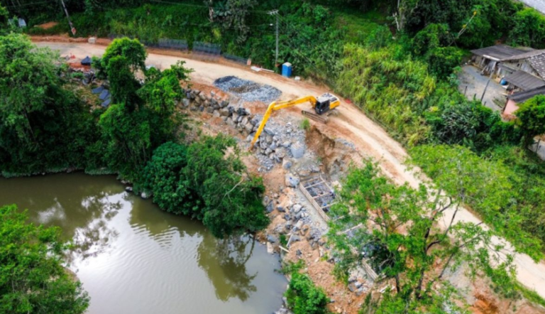 {F7192CA4-AF7F-40EB-9952-7058883C914A}