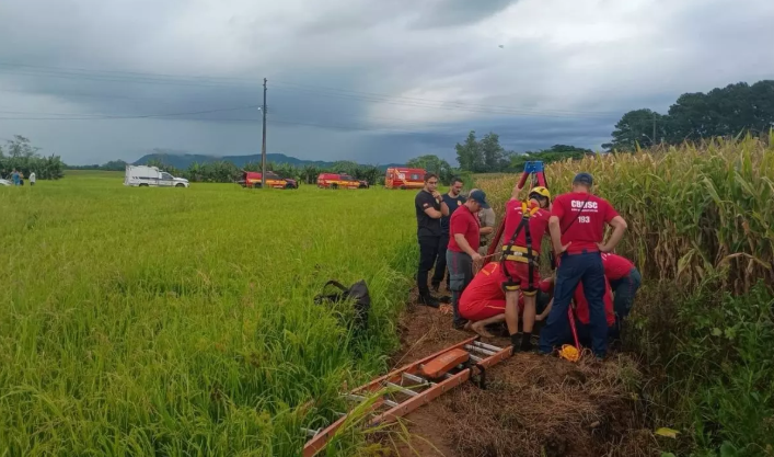 {46BF05BF-32A9-4D82-9A75-316007A823FF}