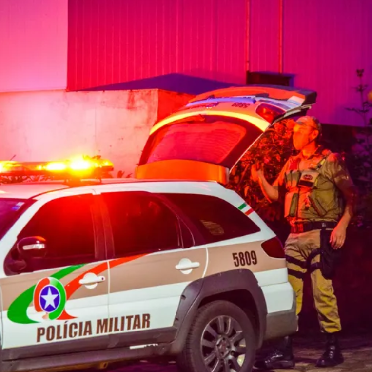 {529AB3E4-586E-4B79-B0FC-DA258EE588EF}