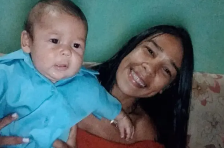 {C735F2AF-ED8D-459B-8A6C-36BF0EBCCDA7}