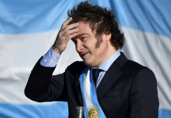 {0E3C422F-B76F-4FF5-B0B7-F537300C5107}