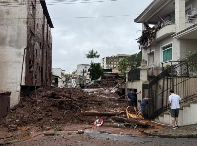 {5A176E0E-0B22-4BA9-8F5C-D4593CF65B75}