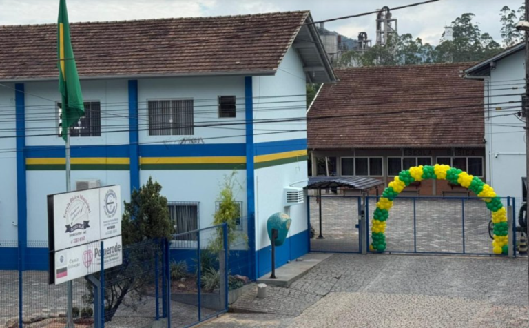 {76A0E16A-BBB8-42CA-A931-438FB46CE575}