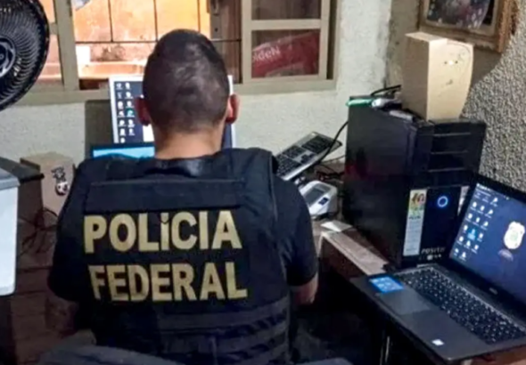 {F32281AA-4618-4634-9CA6-6148F7CE82BE}