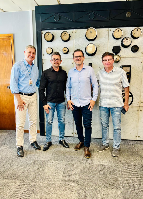 {5635E49A-71E4-4A4E-9748-8B0AF28BF472}