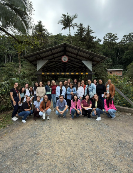 {8BD38E0B-5D3F-48DB-9DF9-5A1DE3FBE925}