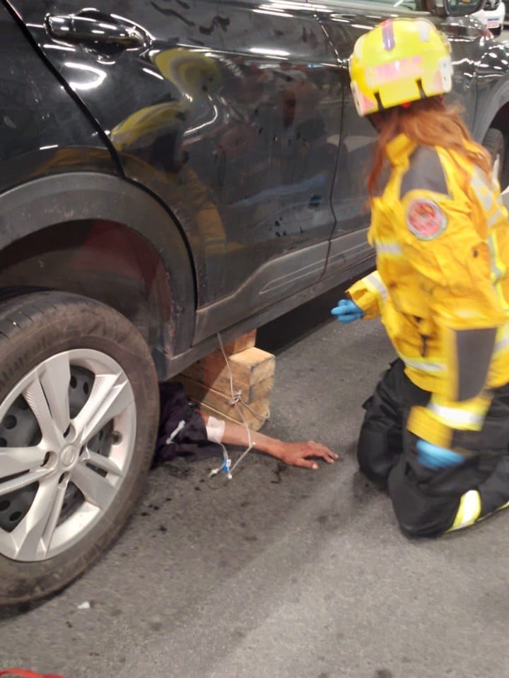 Pedestre é atropelado em estacionamento de um supermercado no bairro Vorstadt em #Blumenau e fic